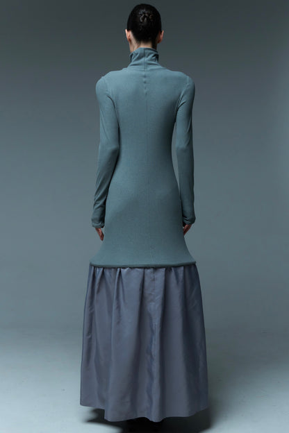 CLOSED DRESS